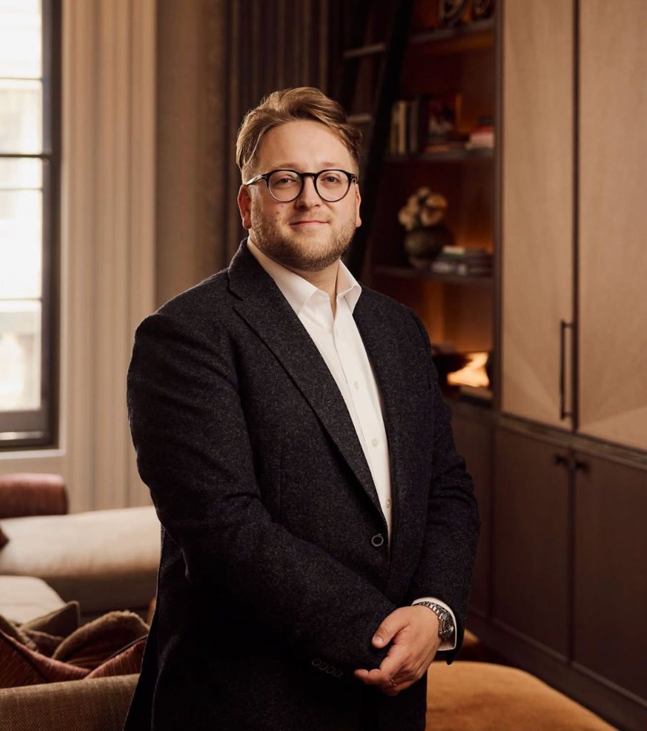 Erik Bencomo, CFP®
